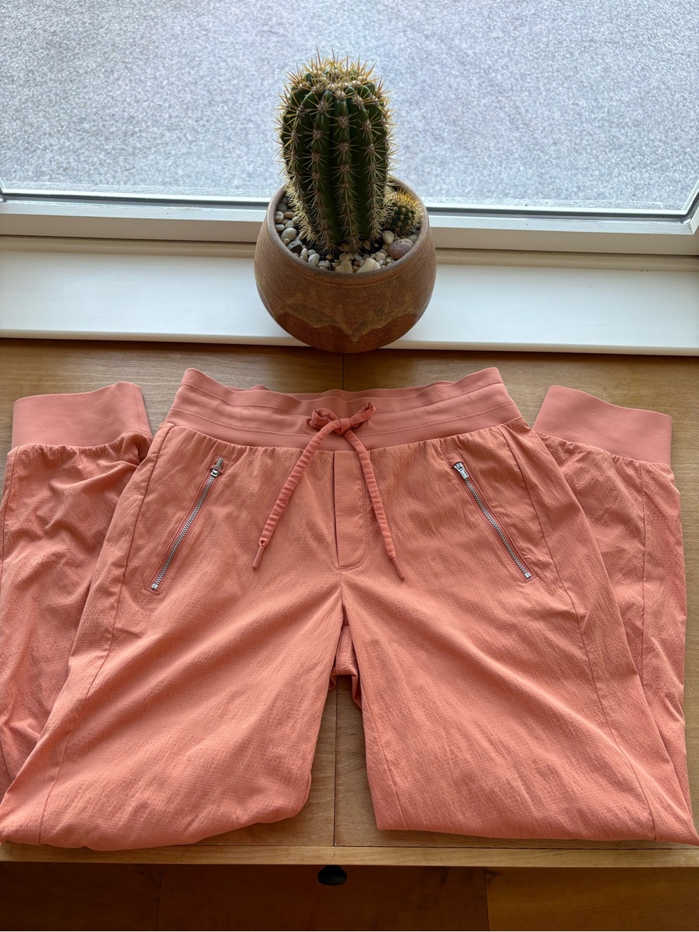 Athleta beautiful orange Trekkie North crop jogger Joggers
